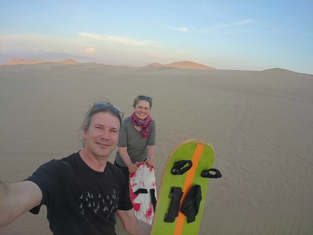 Now we were on the tourist route - we did as the others and tried sandboarding. Huacachina Oasis, Peru.